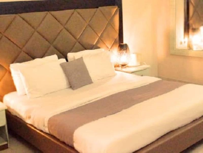Signatious Hotels & Suites Lagos image