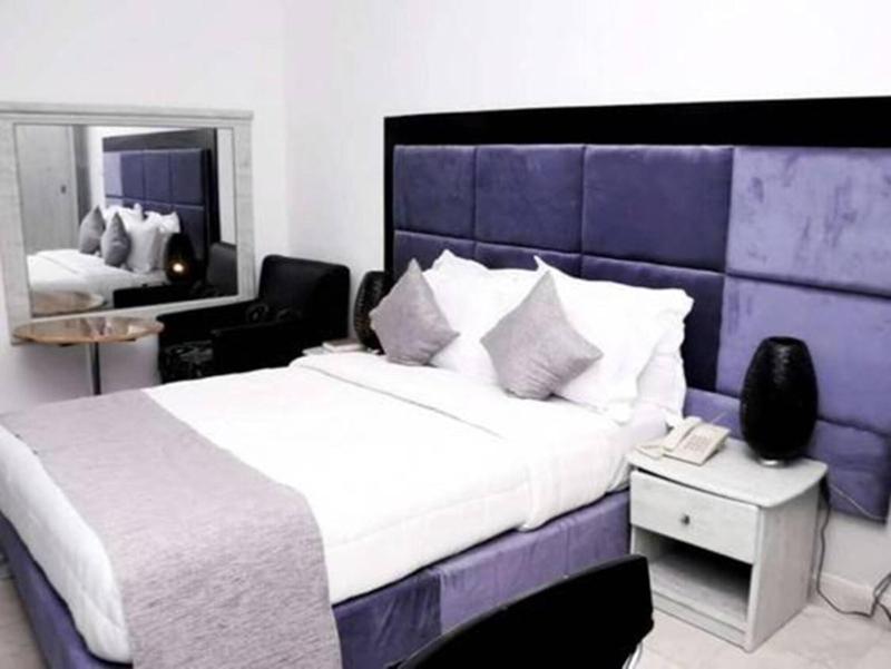 Signatious Hotels & Suites Lagos image