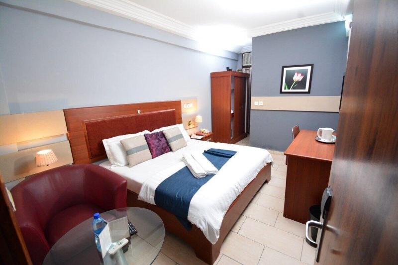 Signatious Hotels & Suites Lagos image