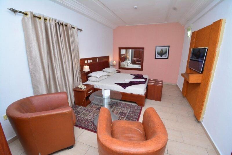 Signatious Hotels & Suites Lagos image