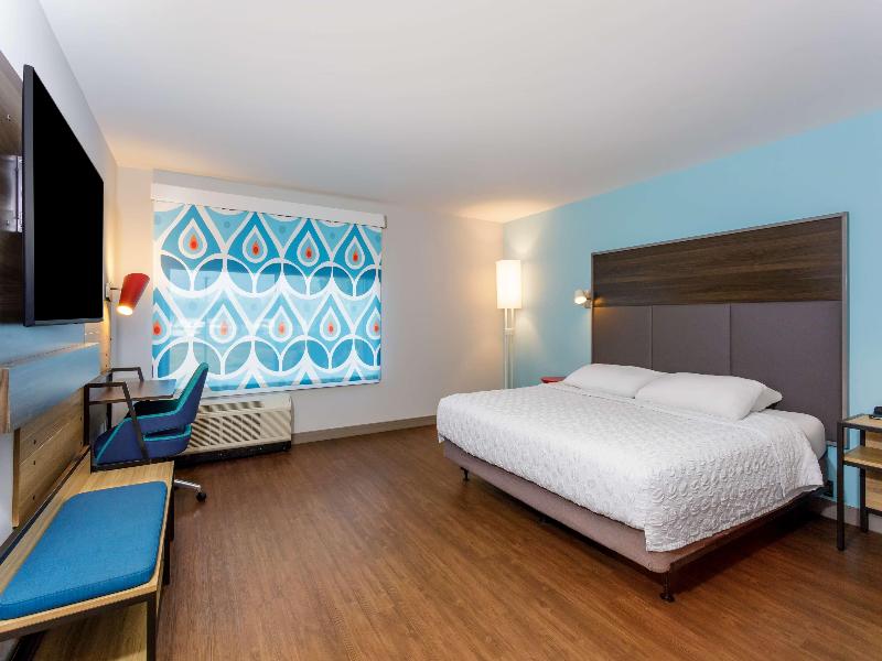 Tru By Hilton Panama City Beach image