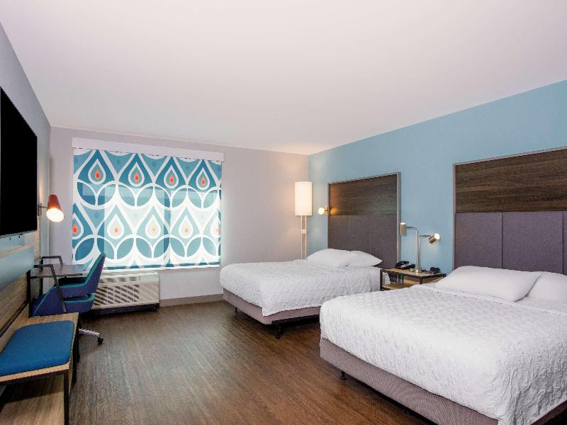 Tru By Hilton Panama City Beach image