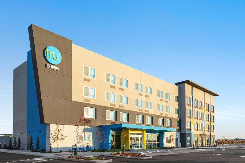 Tru By Hilton Lodi image