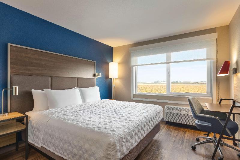 Tru By Hilton Lodi image