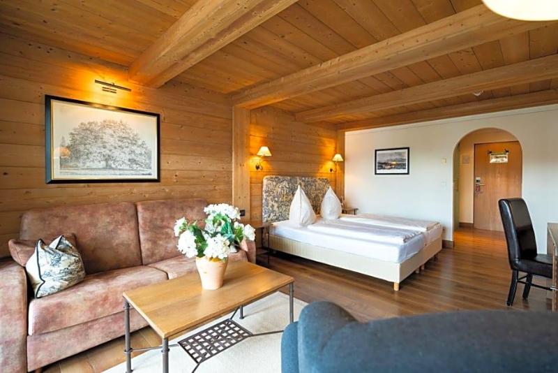 Hotel Gasthof Alte Post Holzkirchen image
