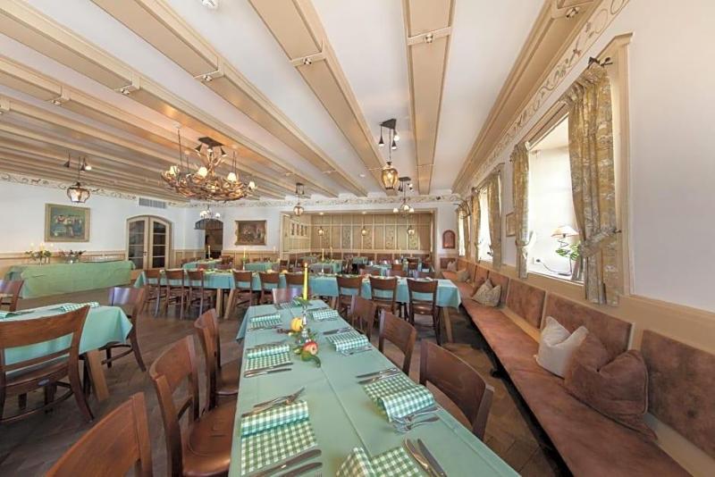 Hotel Gasthof Alte Post Holzkirchen image