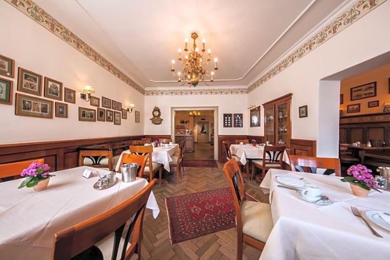 Hotel Gasthof Alte Post Holzkirchen image