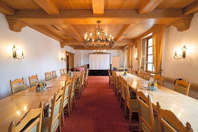 Hotel Gasthof Alte Post Holzkirchen image