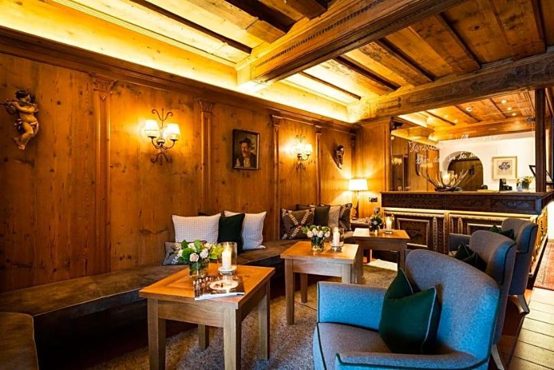 Hotel Gasthof Alte Post Holzkirchen image