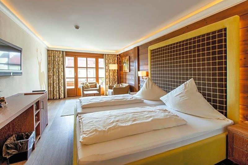 Hotel Gasthof Alte Post Holzkirchen image