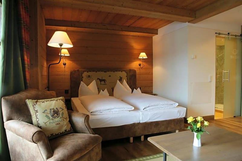 Hotel Gasthof Alte Post Holzkirchen image