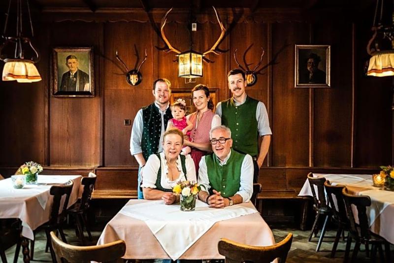 Hotel Gasthof Alte Post Holzkirchen image