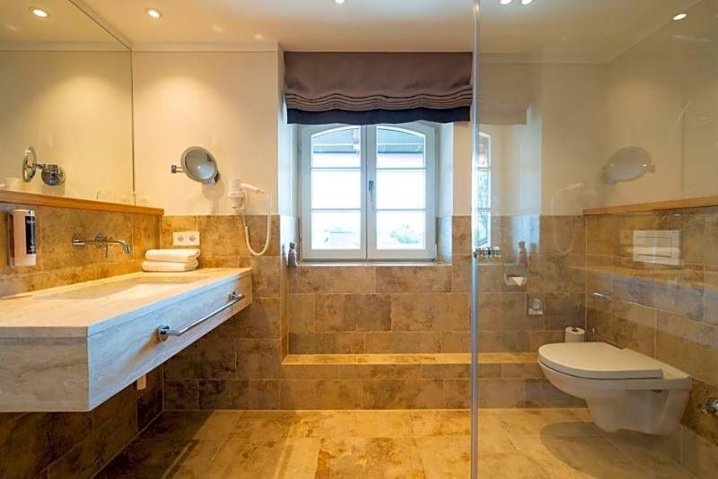 Hotel Gasthof Alte Post Holzkirchen image