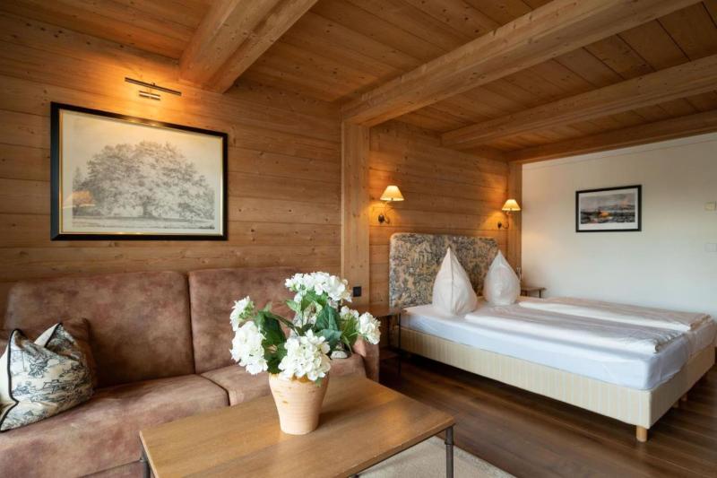 Hotel Gasthof Alte Post Holzkirchen image