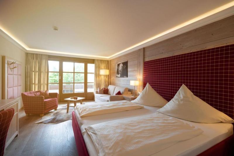 Hotel Gasthof Alte Post Holzkirchen image