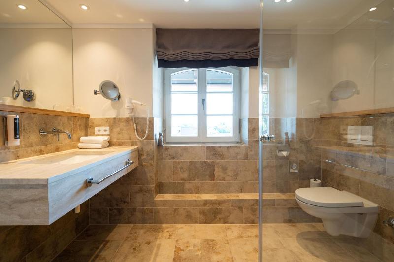 Hotel Gasthof Alte Post Holzkirchen image