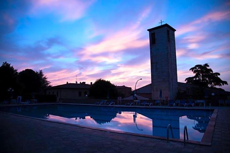 Albergo Di Murlo image
