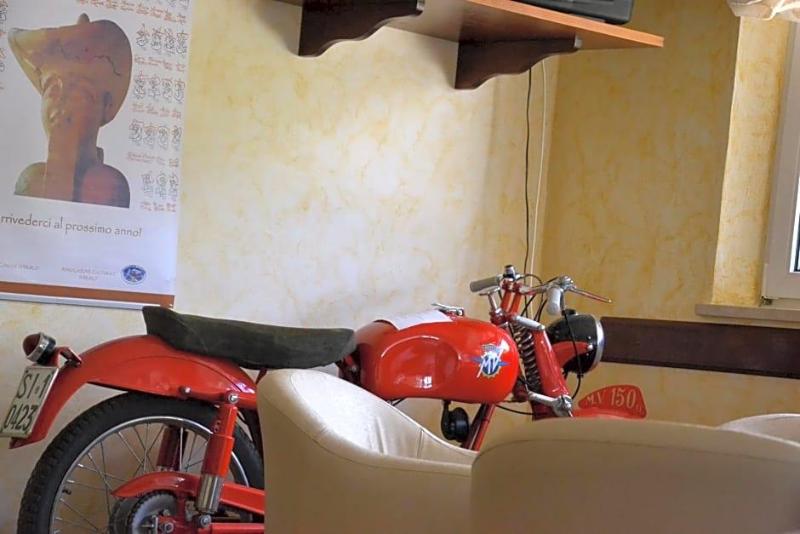 Albergo Di Murlo image