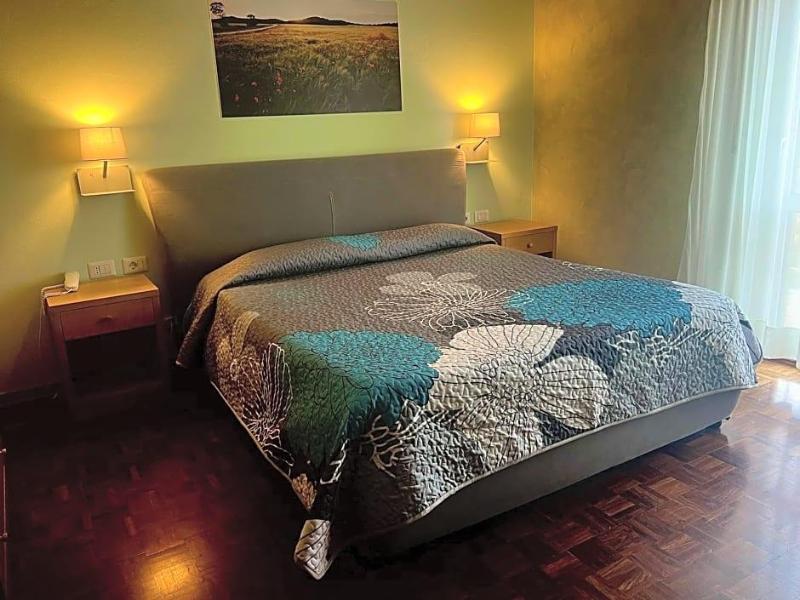Albergo Di Murlo image