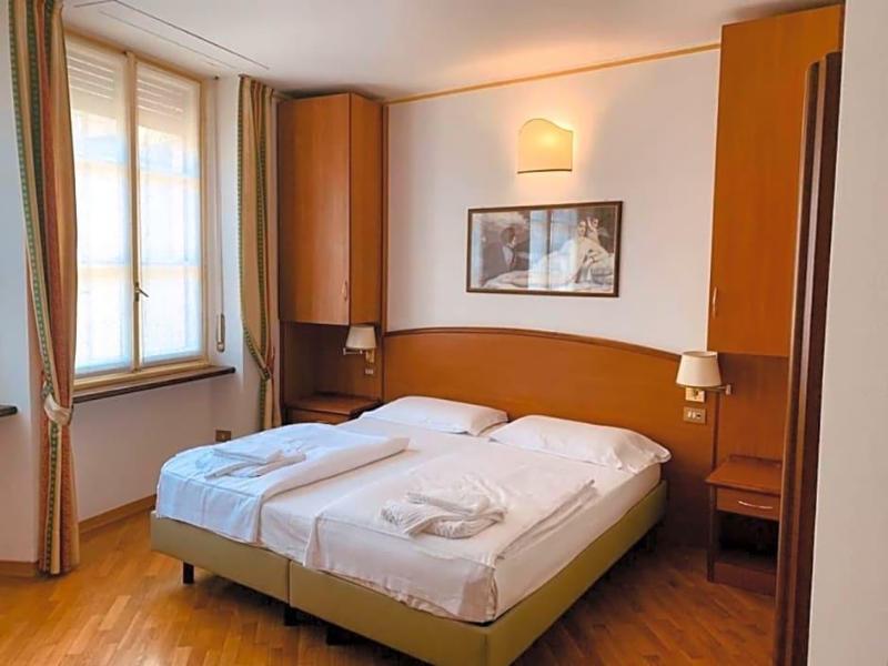 Hotel Saini image