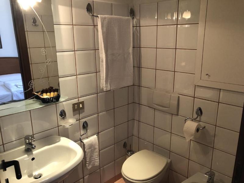 Hotel Saini image