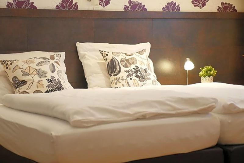 Hotel Refrather Hof image