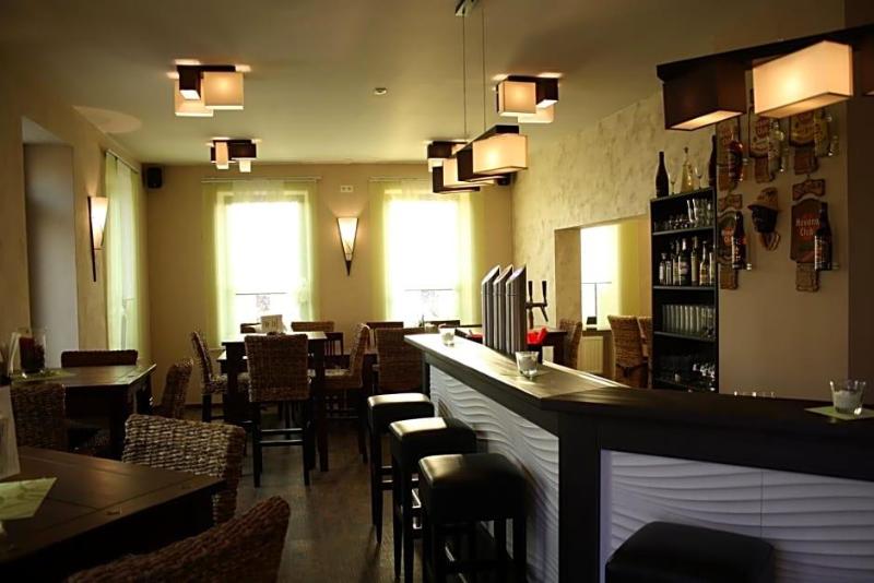 Hotel - Bistro - 3-eck image