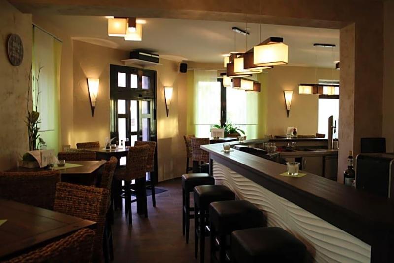 Hotel - Bistro - 3-eck image