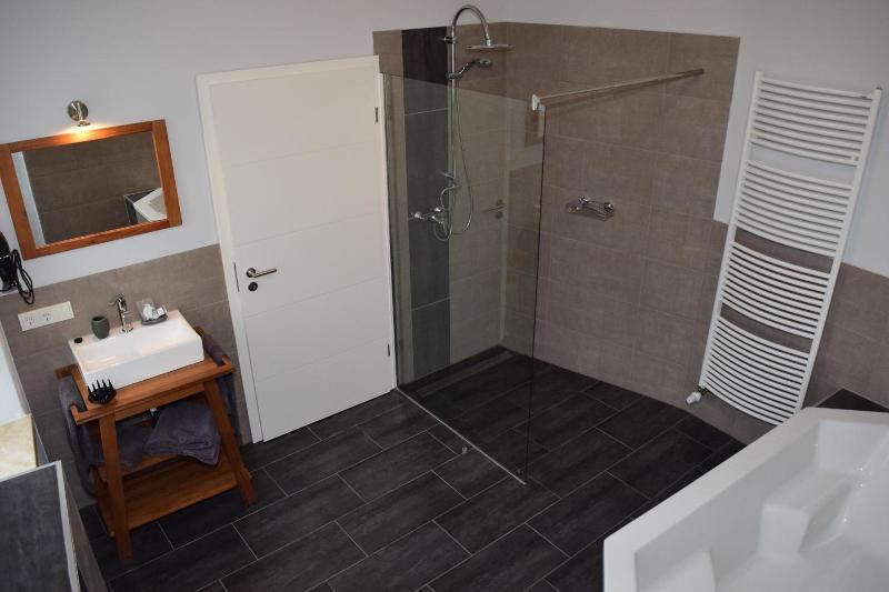 Hotel - Bistro - 3-eck image