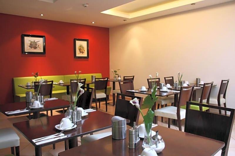 Hotel-restaurant 1735 image