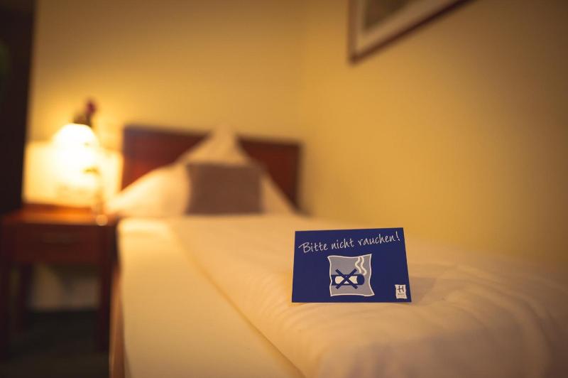 Hotel-restaurant 1735 image