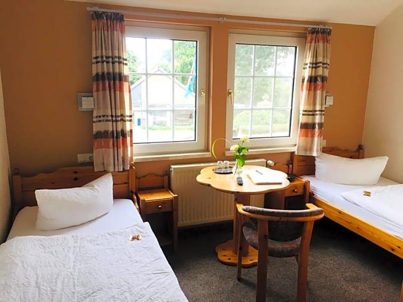 Hotel Wuelfers Gasthaus image
