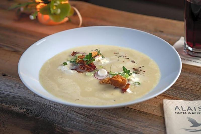 Hotel Restaurant Alatsee image