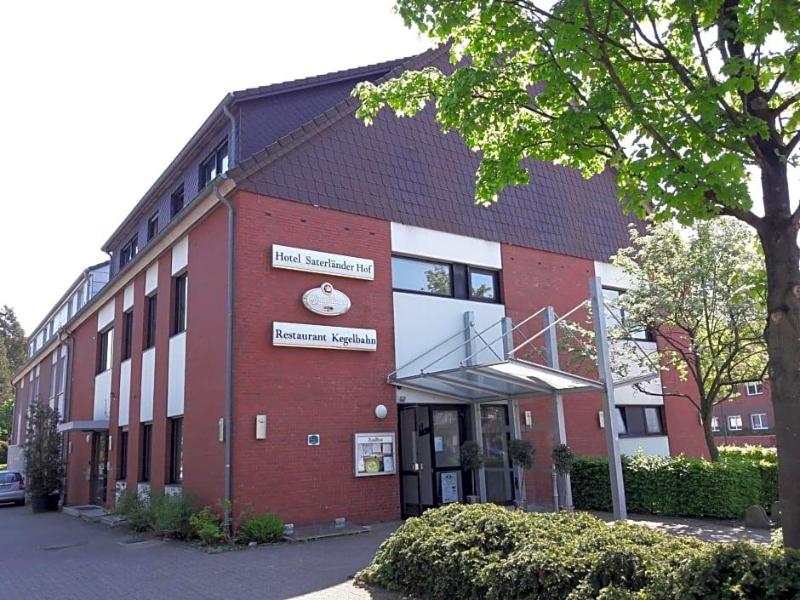 Saterlv§nder Hof image