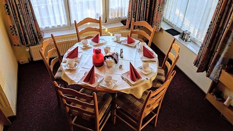 Hotel Drostenhof Garni image