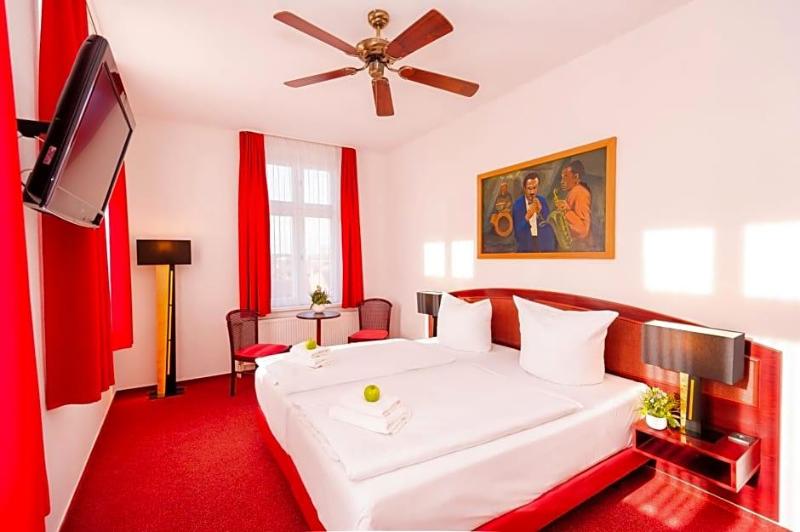 Hotel New Orleans image