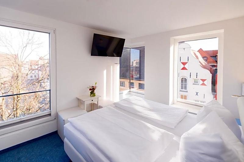 Hotel New Orleans image