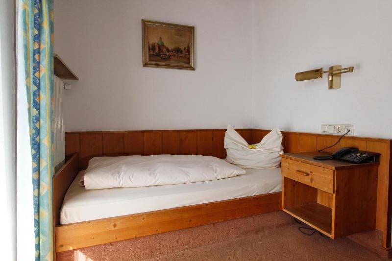 Hotel Neumayr image