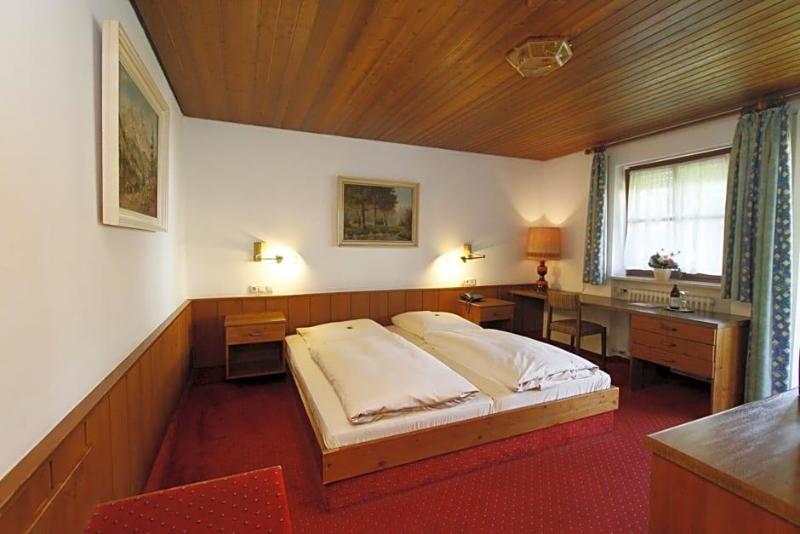 Hotel Neumayr image