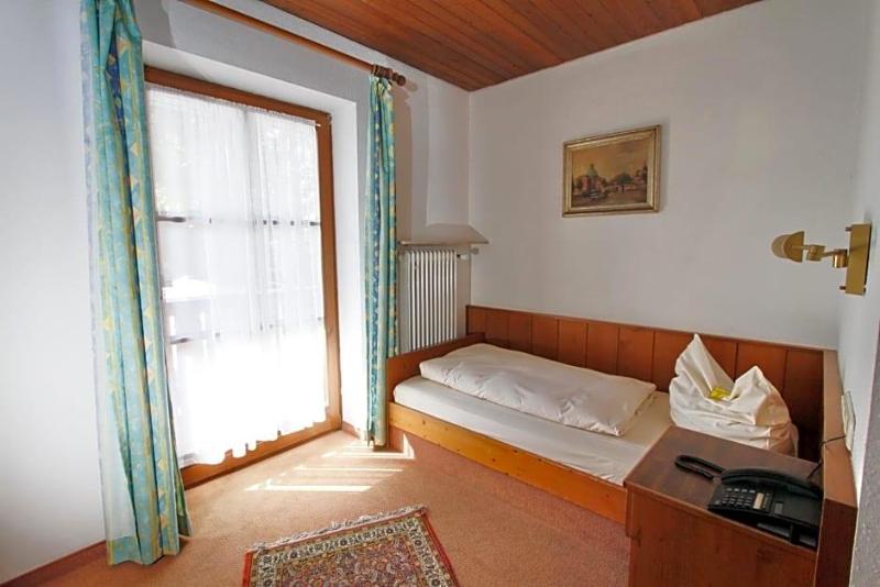 Hotel Neumayr image