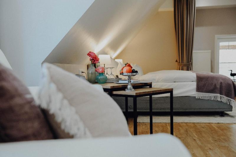 Romantik Hotel Kv?llners Landhaus image