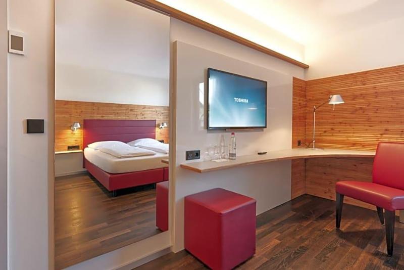 Parkhotel Schillerhv?he image