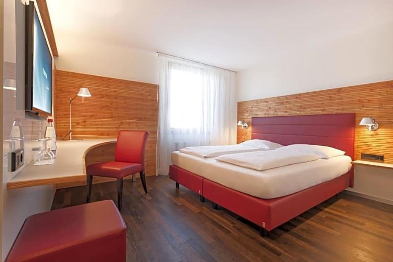 Parkhotel Schillerhv?he image