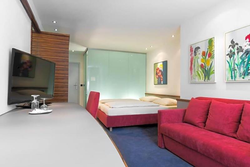 Parkhotel Schillerhv?he image