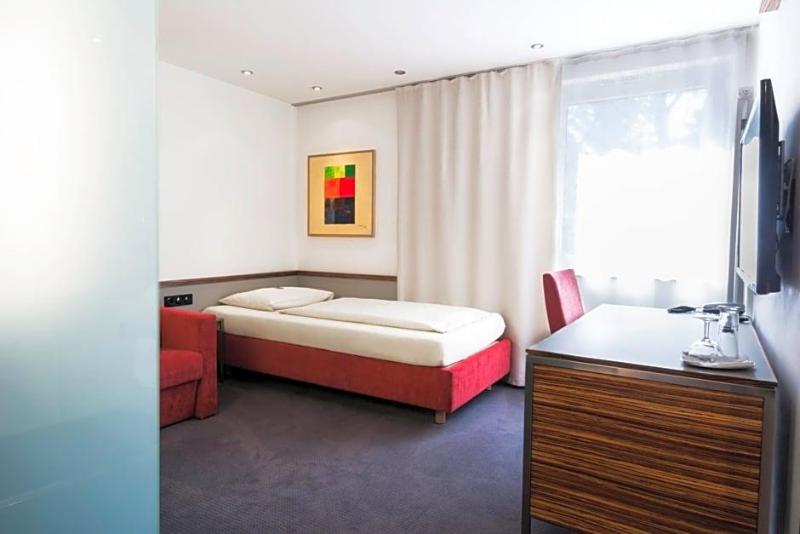 Parkhotel Schillerhv?he image