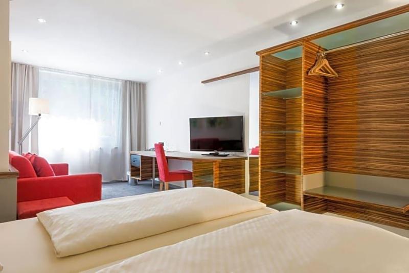 Parkhotel Schillerhv?he image