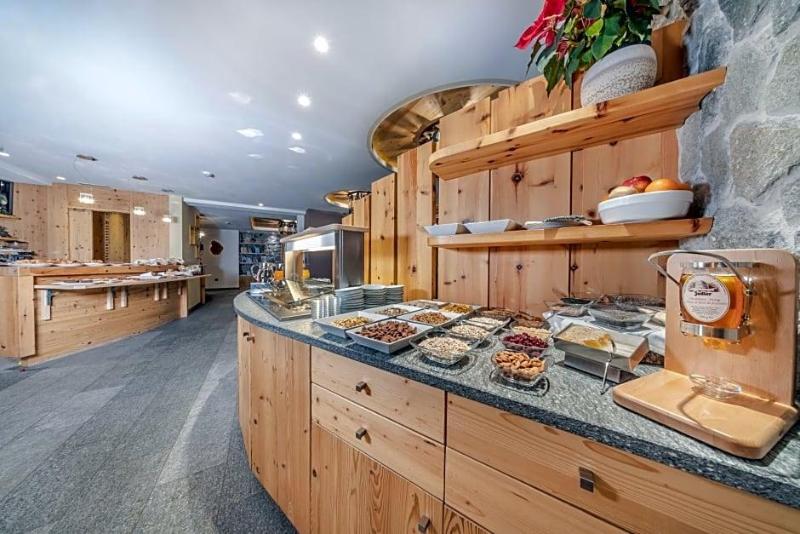 Hotel Chalet Dlaces image