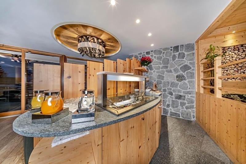 Hotel Chalet Dlaces image