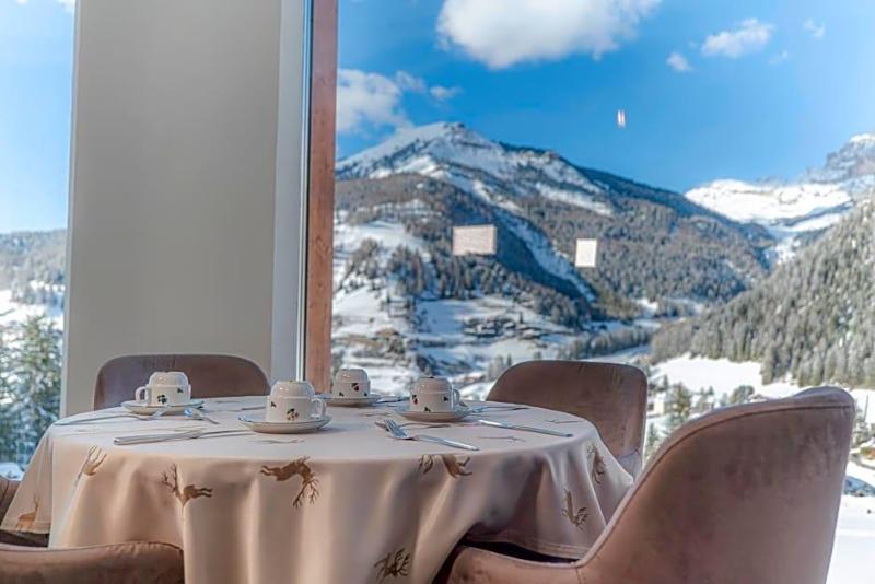 Hotel Chalet Dlaces image