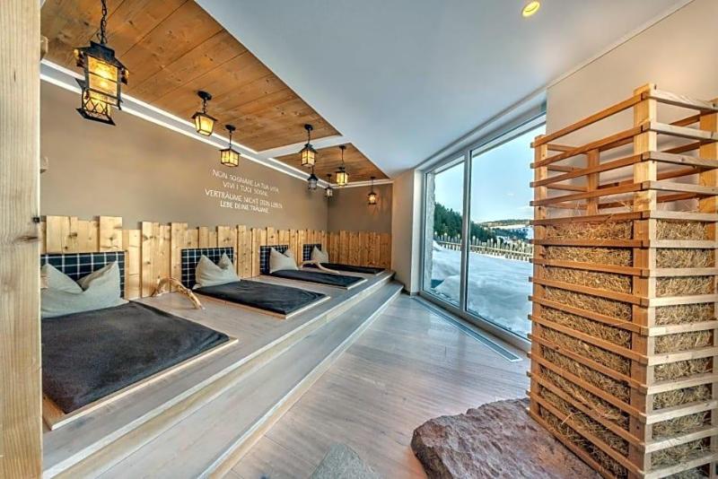 Hotel Chalet Dlaces image